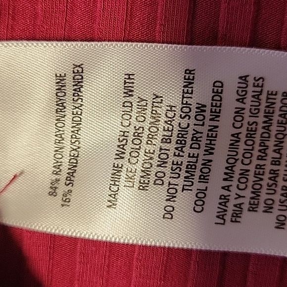 Calvin Klein Jeans ribbed knit, lightweight top, NWT - Picture 10 of 10